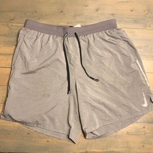 Nike Running shorts (GREY)
